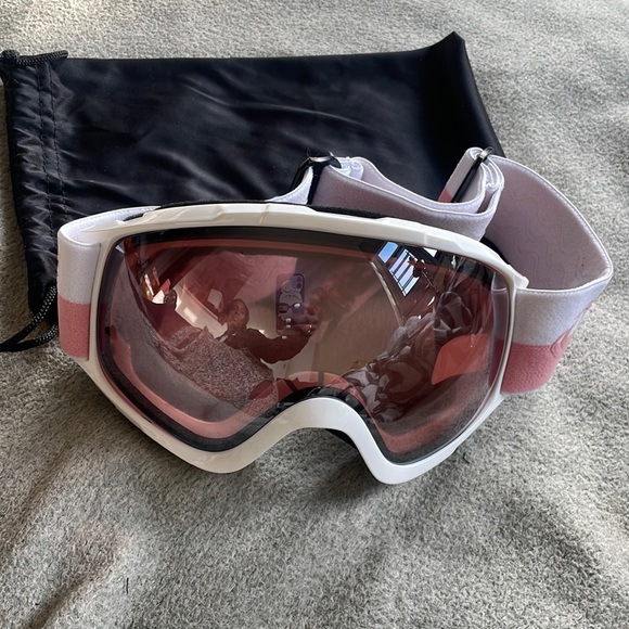 💕 PINK WOMAN’S SNOW MOBILE SKI SNOWBOARDING SNOW ACTIVITIES GOOGLES *NEW* - Picture 3 of 14
